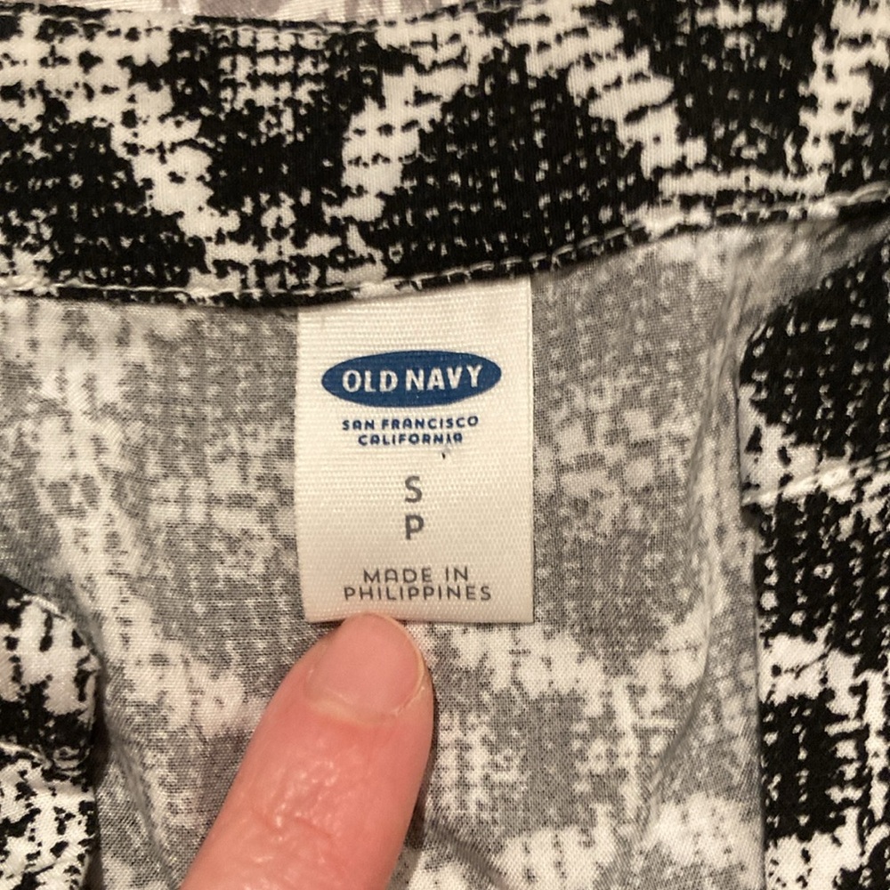 Old Navy rayon dress 🖤🤍 small - Picture 6 of 10